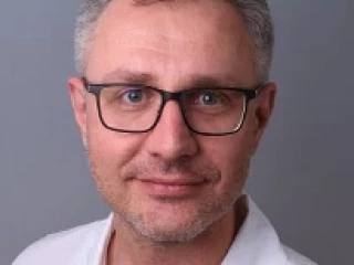 doc. Petrák výřez