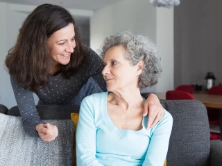 alzheimar dcera matka senior rodina pomoc medicína