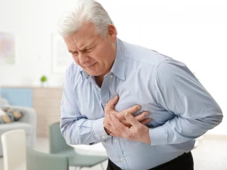 starší muž infarkt