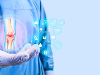Joint pain, arthritis and tendon and cartilage problems. Human knees with inflammation and pain, modern digital technology. Doctor analyzes knee pain isolated on light blue background