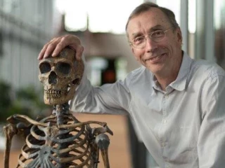 laureát s kostrou