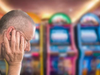 Jaké jsou souvislosti mezi gamblingem, depresí a pocity úniku při hře?
