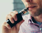Vaporizer_muž