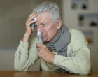 astma senior muž potíže s dechem