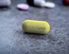 acyklovir