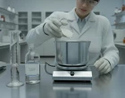 Parafiny v rukou lékárníka: Proč je technologie potřebuje a mýty zneužívají?