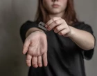Jak sebepoškozování dospívajících souvisí se závislostí?