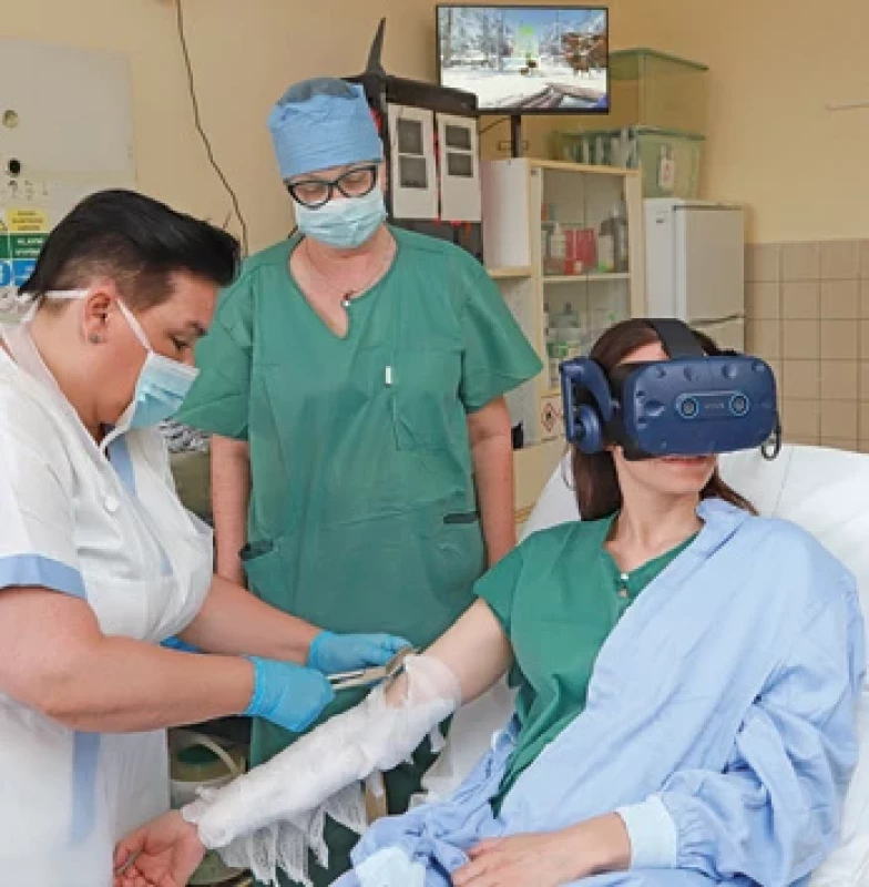 Changing dressings with VR.