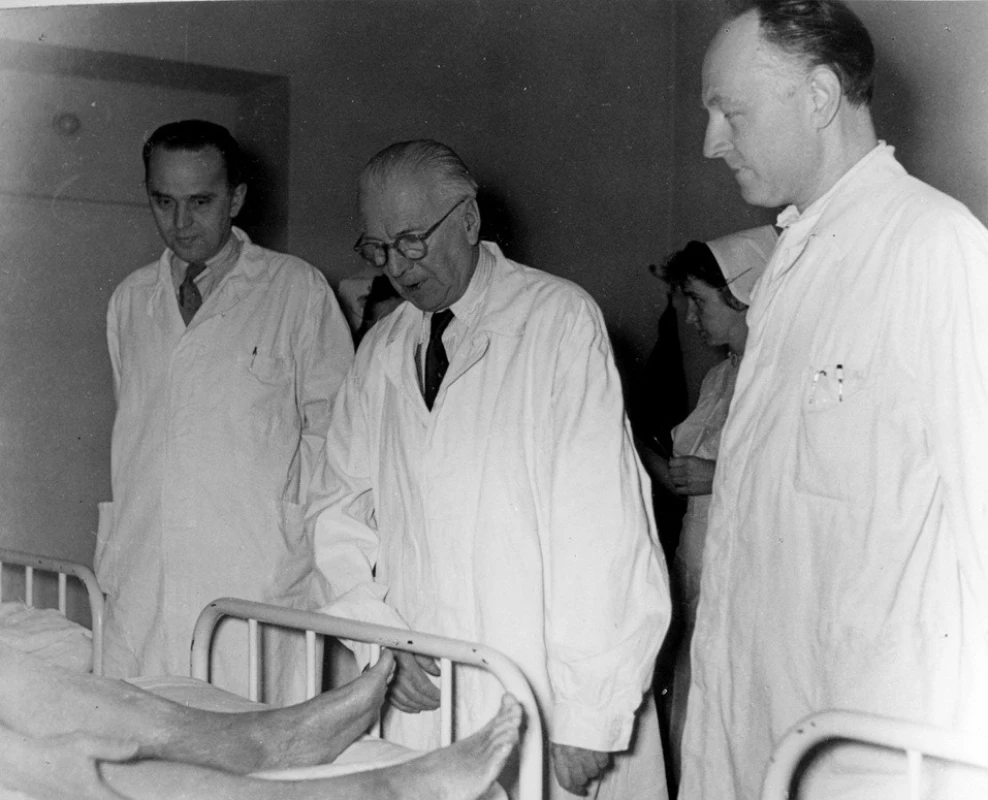 Zleva: dr. Černý, prof. Gawalowski, doc. Holan.