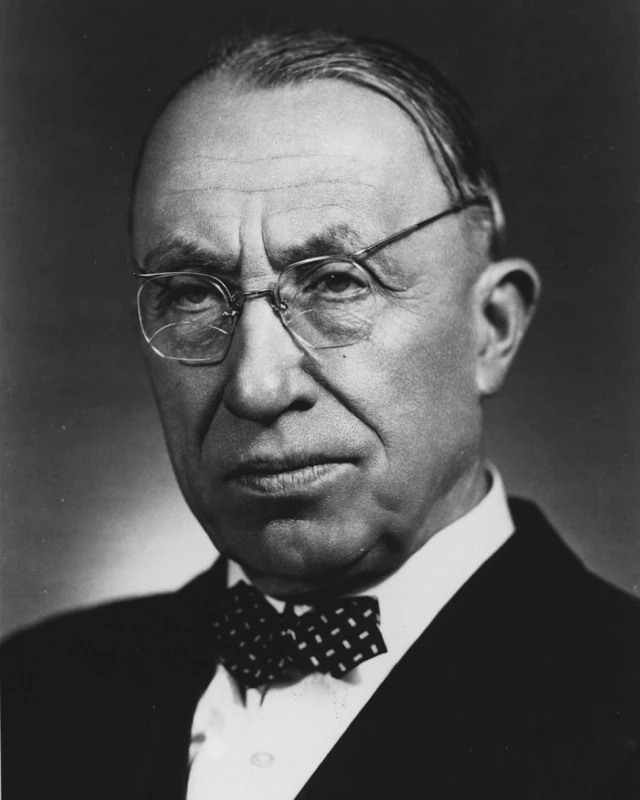 Prof. MUDr. Albert Jirásek. (Snímek z Archivu AV ČR).
Fig. 4. Prof. Albert Jirásek, M.D. (Picture from the Archive of the Academy of Sciences of the Czech Republic)