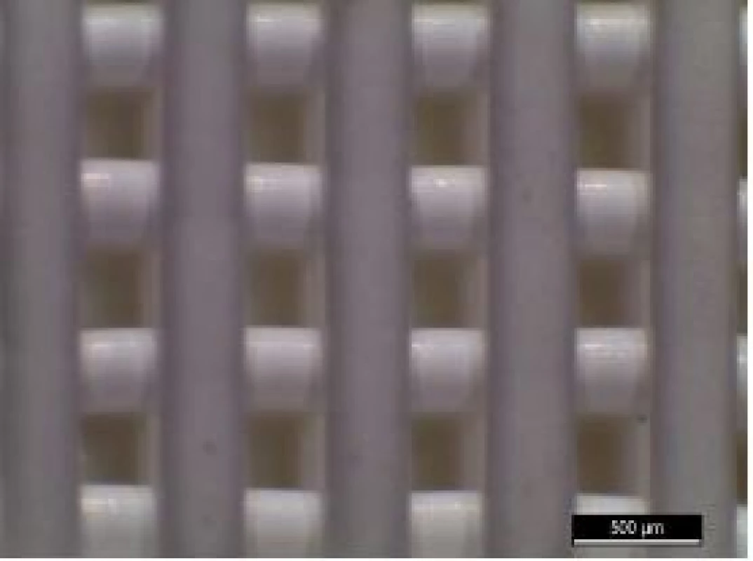 Zirconia scaffold with 400 μm pore sizes after sintering at 1350 ºC (35×).