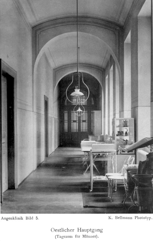 Historická fotografie pavilonu z publikace Czermak, W., Jaksch, R. V., Saenger, M., Kožíšek, A.: Der Kaiser Franz Josef- Pavillon im k.k. allgemeinen Krankenhause zu Prag, Prag, 1900.