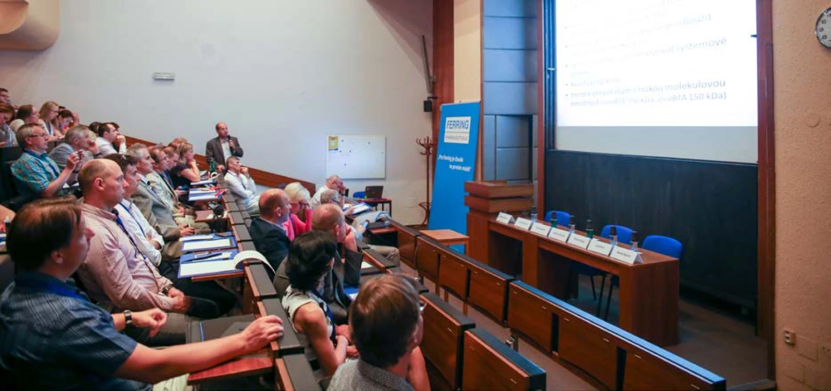 Pohled do přednáškového sálu
Fig. 1 View to the lecture hall