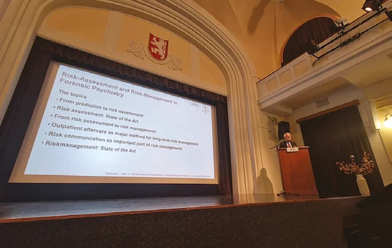 Prof. Norbert Nedopil, MD, PhD přednáší Risk assessment and management in forensic psychiatry.