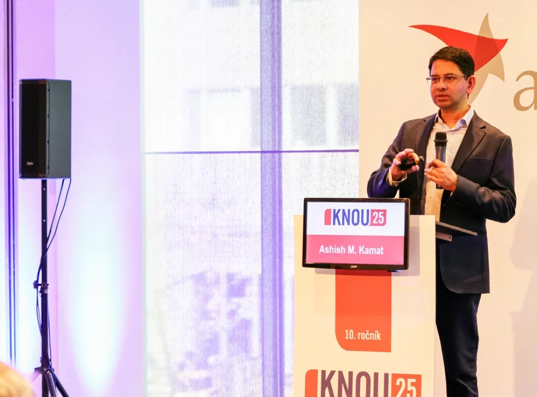 Váženým hostem jubilejního 10. ročníku konference KNOU 2025 byl prof. Ashish Kamat z Houstonu.