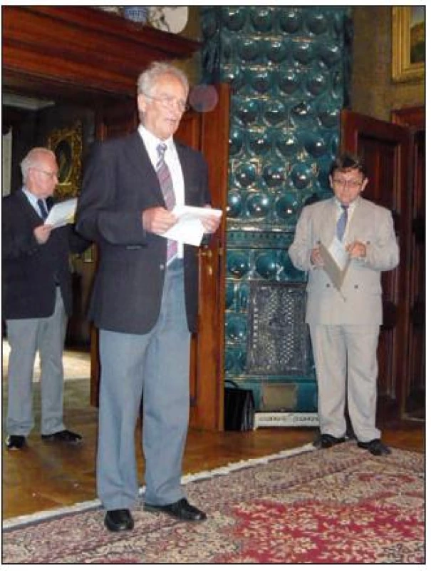 Prof. MUDr. Pavel Kalvach, CSc. přednáší laudatio