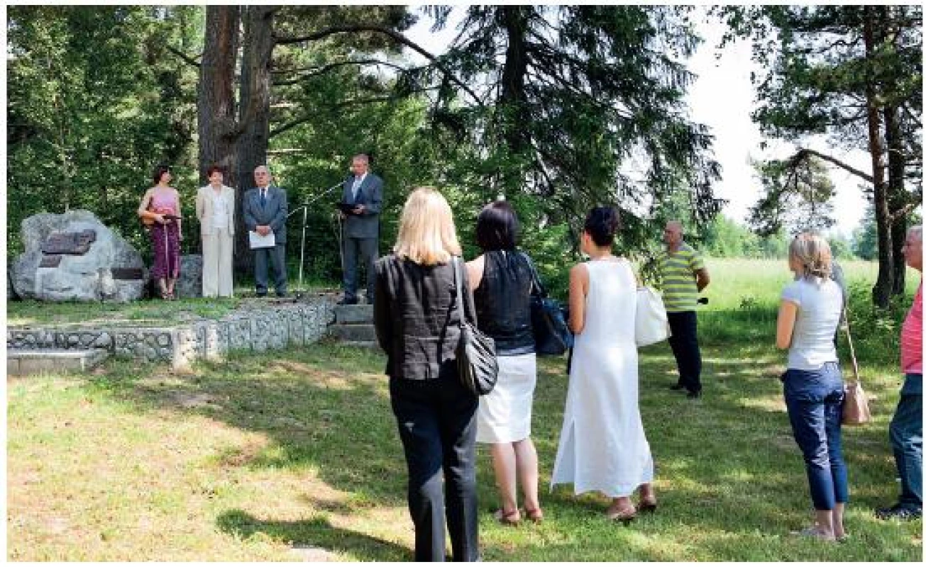 Otvorenie prvej časti VII. medicínsko-literárneho memoriálu Franza Kafku pri jeho pamätníku v Tatranských Matliaroch