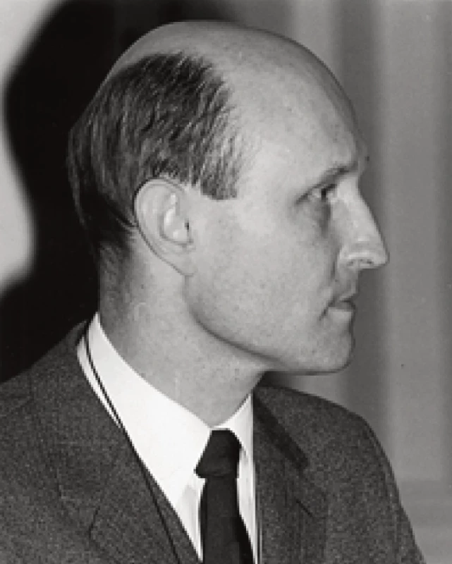 Profesor Karel Vrtička – narozen 15. X. 1930 v Hodoníně, zemřel 2. IV. 2013 v Lucernu, Švýcarsko.