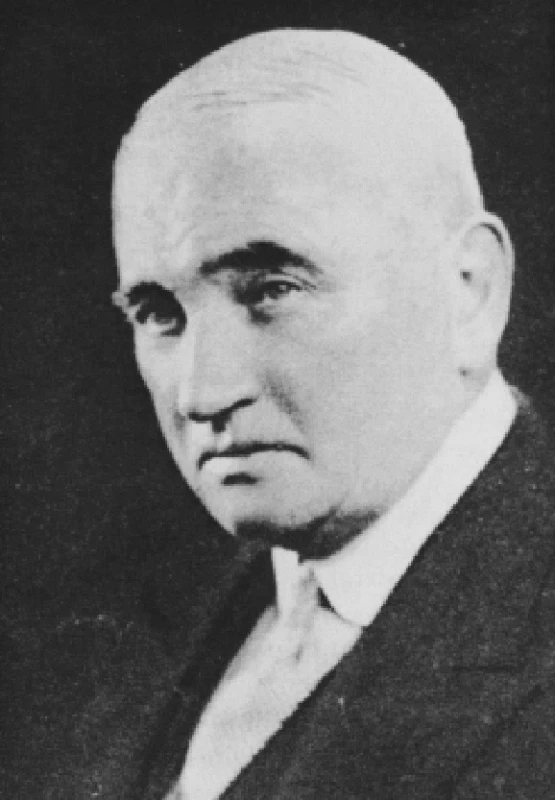 W. Ernest Miles
Fig. 1. W. Ernest Miles