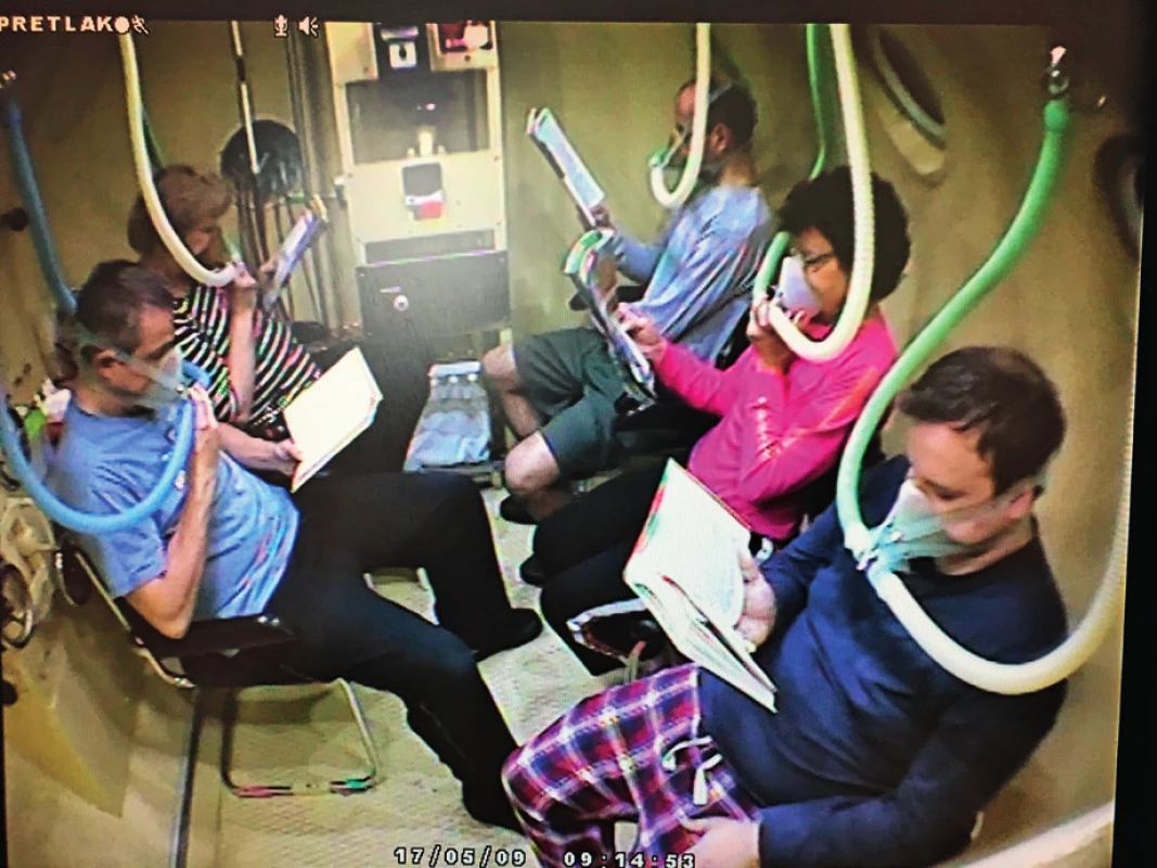 Hyperbarická komora.