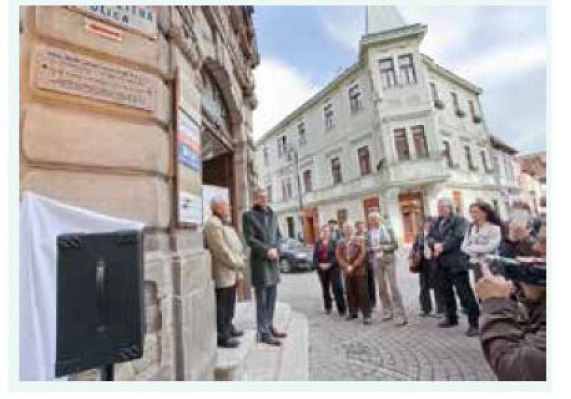 Primátor mesta Košice MUDr. Richard Raši, PhD., MPH, pri prejave počas slávnostného odhalenia pamätnej tabule