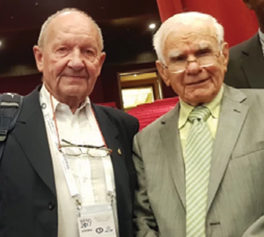 G. Yasargil a E. Zvěřina v roce 2017 na WFNS Congress v Istanbulu.