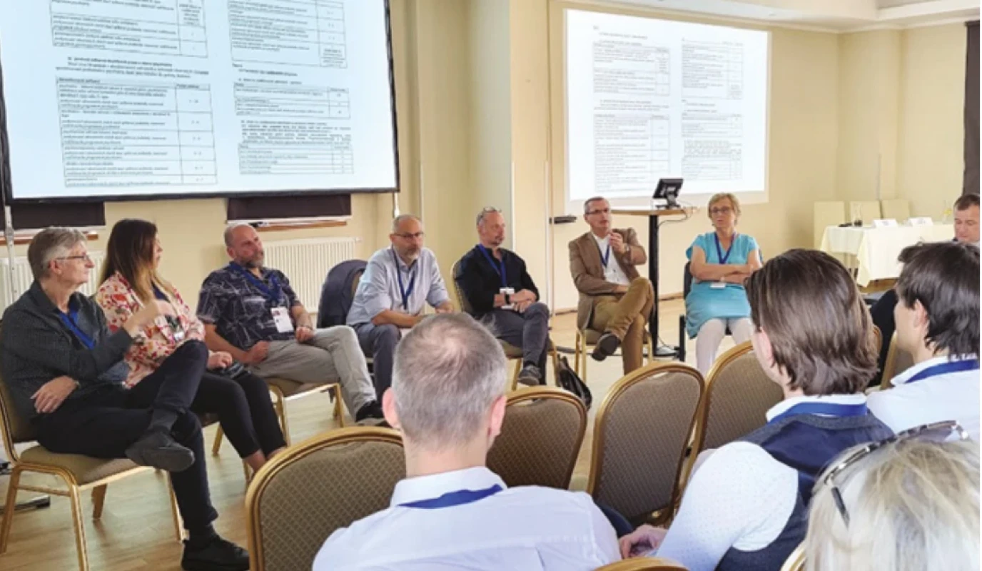 Mimořádně přínosná diskuze zkoušejících s mladými psychiatry, která přinesla praktické rady, jak se co nejlépe připravit na atestační zkoušku a co od ní očekávat.