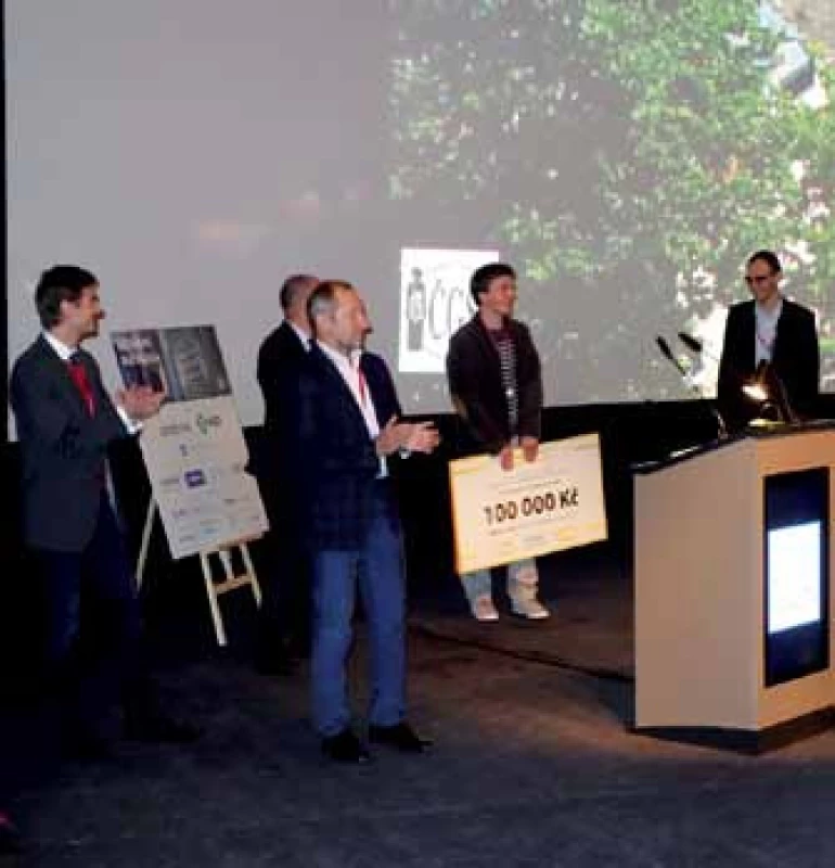 Předání Kasafírkovy ceny dr. Ondřeji Ryskovi.
Fig. 1. Transmission Kasafirek’s price to Ondrej Ryska, MD.
