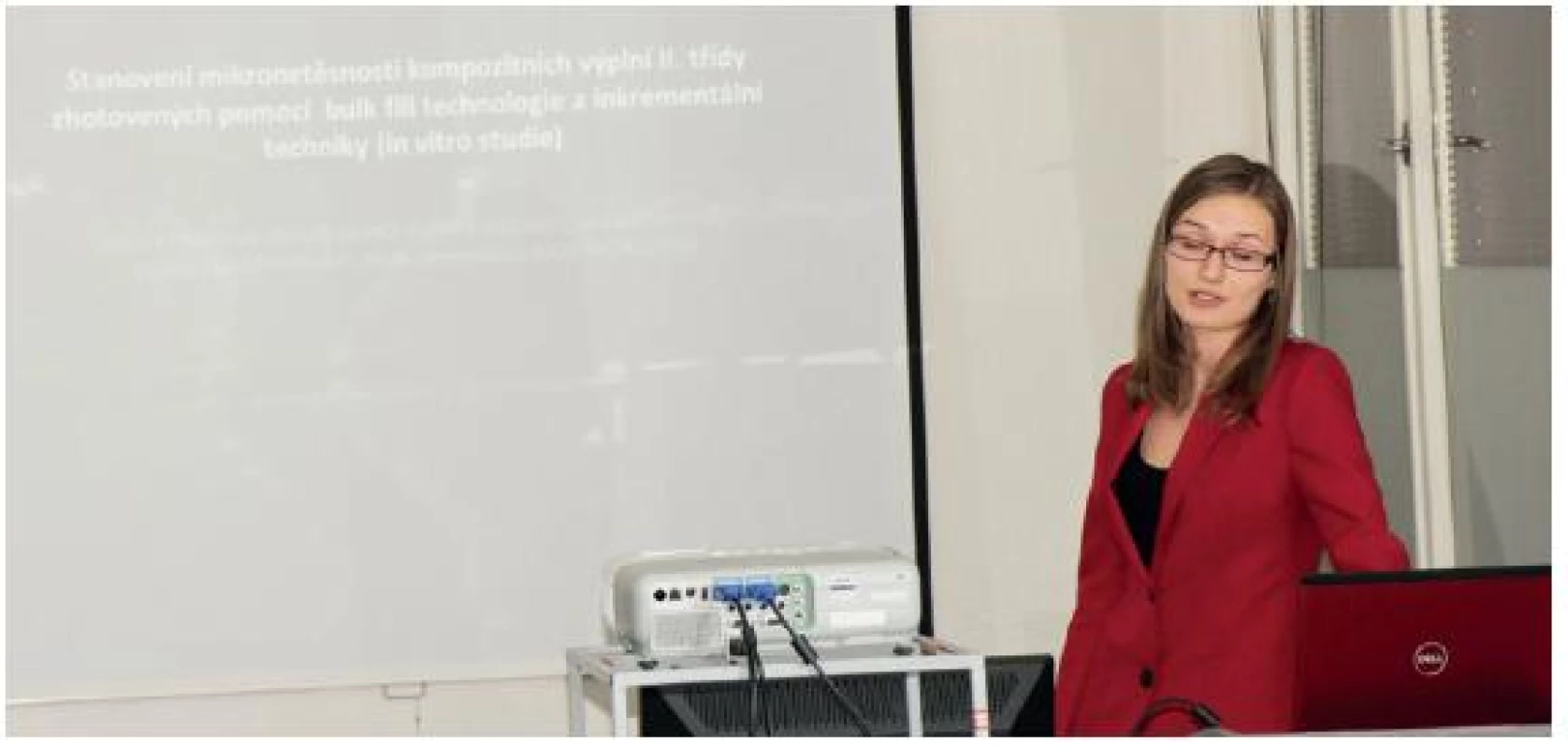MUDr. Straková z olomoucké kliniky zubního lékařství přednášela o stanovení mikronetěsnosti kompozitních výplní