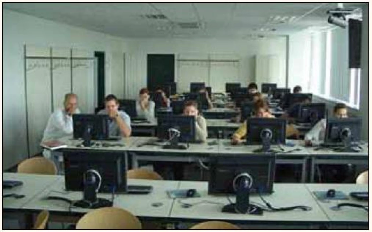 Ukázka elektronického testování v učebně IBA.