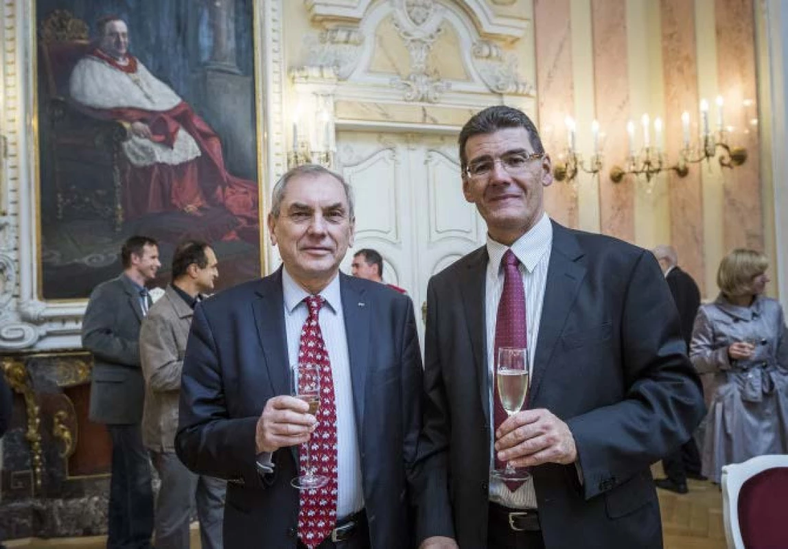 Prof. Wolski (PL) a doc. Krhut během slavnostního večera v olomouckém Arcibiskupském paláci
Fig. 6. Prof. Wolski (PL) and doc. Krhut during a special evening event held in the Archbishop’s Palace in Olomouc