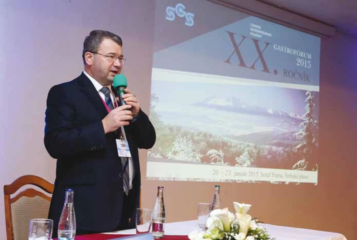 Otvorenie XX. Gastrofóra prezidentom SGS doc. Jurgošom.
Fig. 1. Opening of the 20<sup>th</sup> Gastroforum by president of Slovak Gastroenterological Society, Ass. Prof. Lubomír Jurgoš.