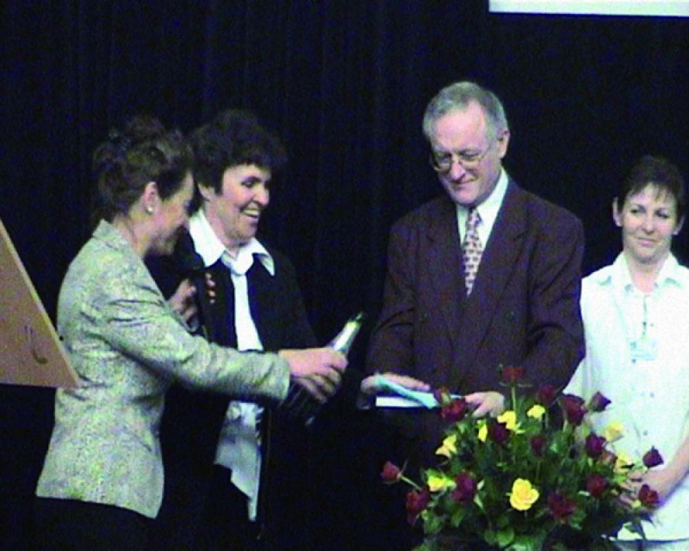 Prof. Topinková křtí knihu Akutní stavy v geriatrii.