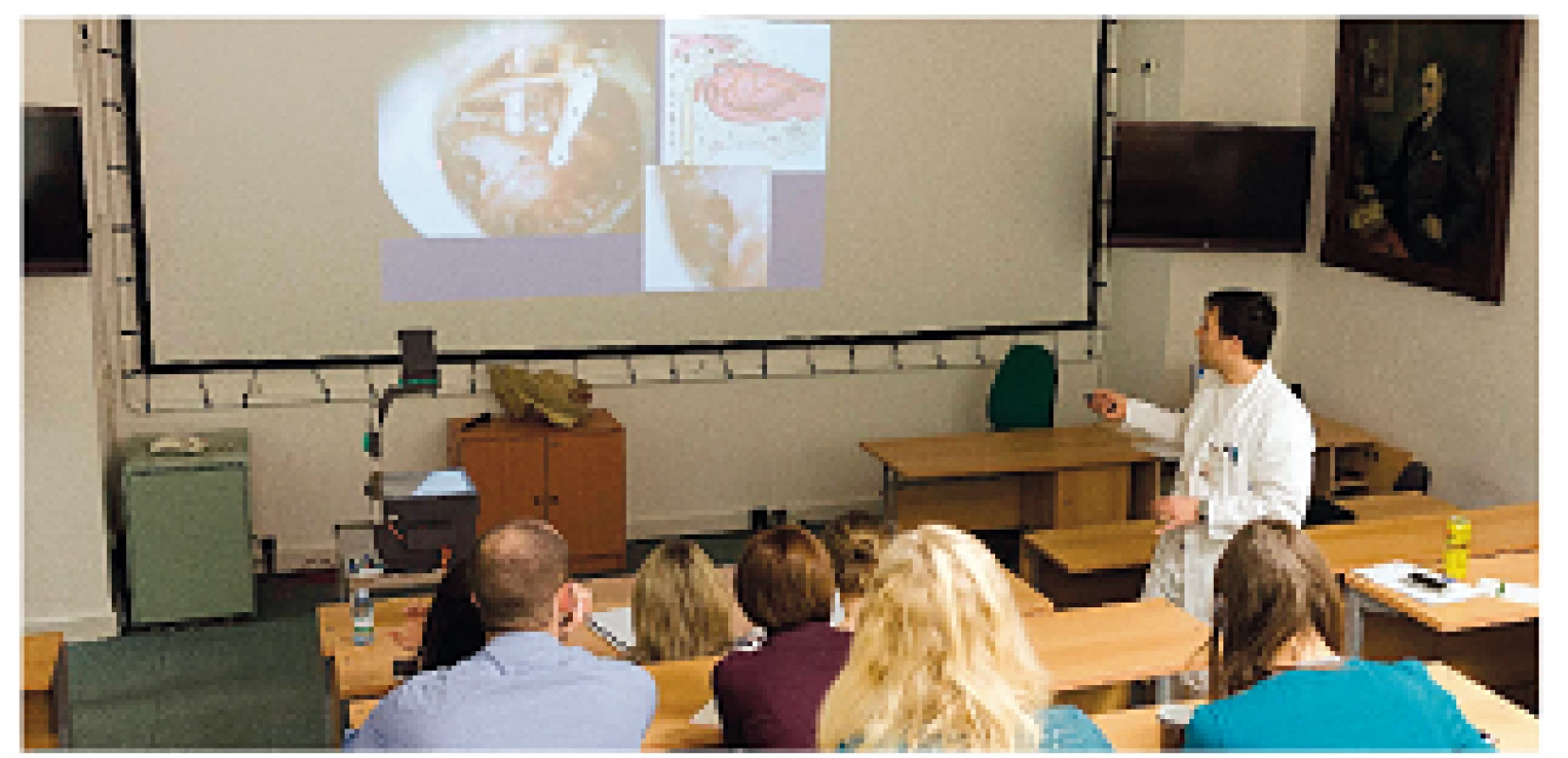 As. Čada při přednášce o anatomii spánkové kosti.