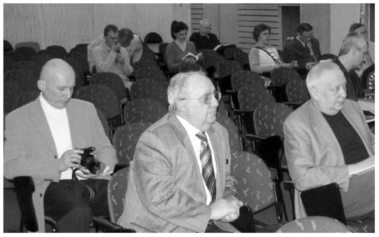 Vždy pozorný posluchač prof. MUDr. Jaromír Kolář, DrSc. (85 let)