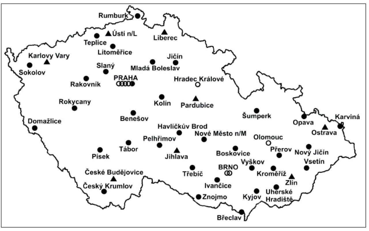 Pracoviště zapojená do studie OBAAMA-CZ (fakultní (kroužek), krajské (trojúhelník), lokální(tečka)