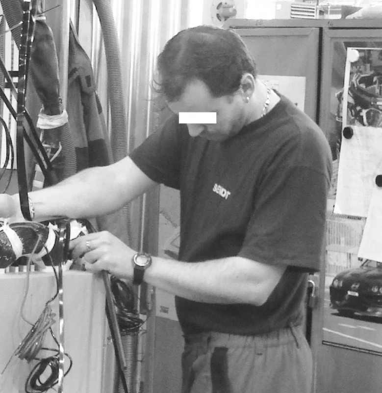 Poloha hlavy a krku – profese elektronavíječ