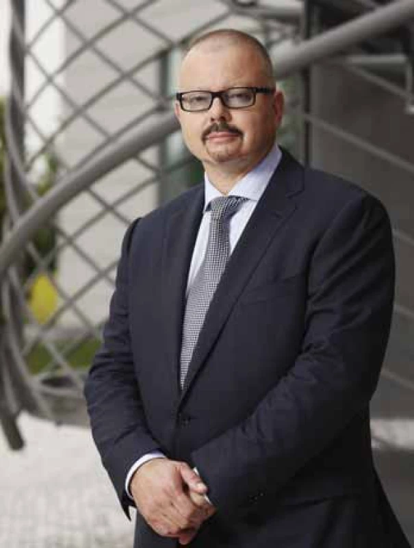Prof. MUDr. Miloš Táborský, Ph.D., MBA – přednosta Interní kardiologické kliniky LF UP a FN Olomouc a předseda České kardiologické společnosti – seznámil účastníky s možnostmi přístrojové léčby srdečního selhání a telemonitoringu.
