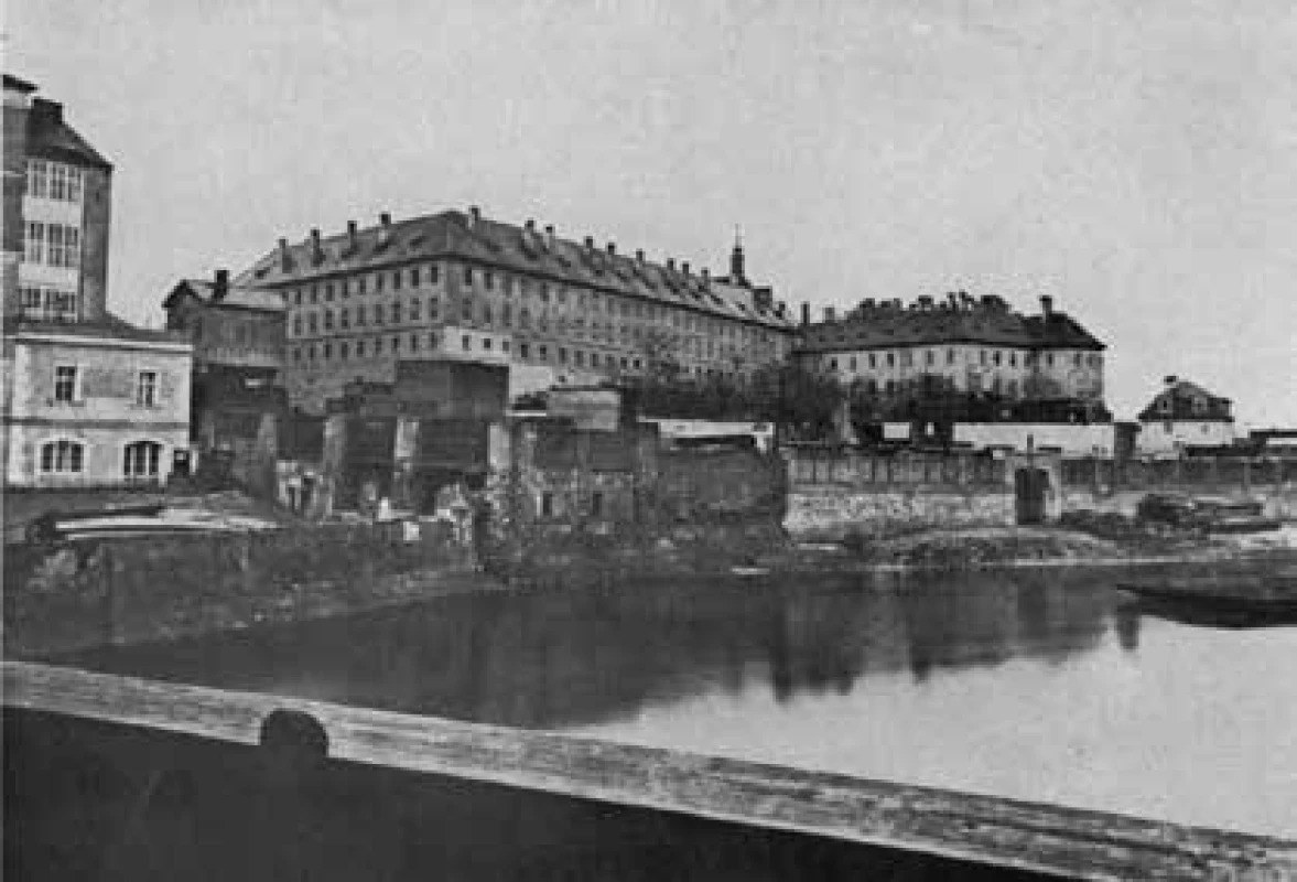 Svatováclavská zemská trestnice, Josefovo
působiště (1846–1970) (dostupné z http://
promeny.viareality.cz/PlaceChanges/
Details/277)