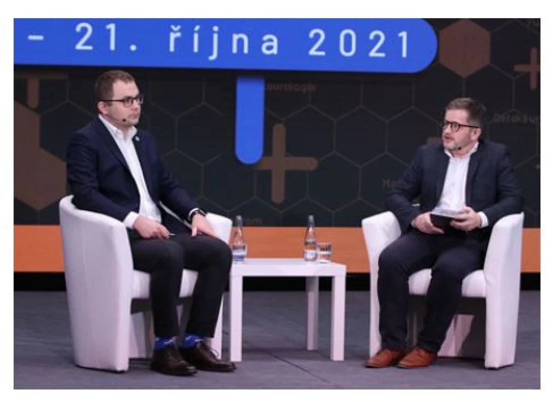 Blok Andrologie: MUDr. J. Novák a MUDr.
L. Zámečník (zleva)<br>
Fig. 1. The Andrology section: J. Novák, MD, and
L. Zámečník, MD (left to right)