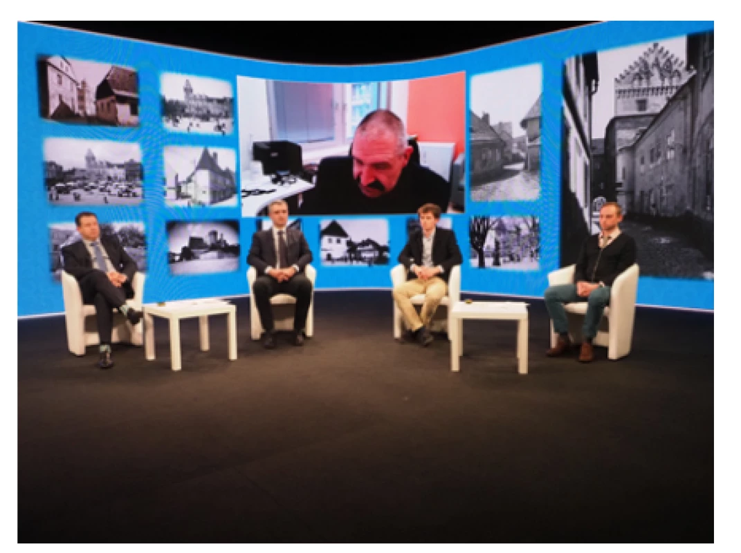 Panel bloku Diagnostické metody – novinky
v urologii: prof. M. Hora, MUDr. I. Minárik, MUDr. P.
Hanuš a MUDr. J. Stejskal (zleva)<br>
Fig. 1. Panel of the Diagnostic Methods – News in
Urology block: prof. M. Hora, I. Minárik, MD, P. Hanuš,
MD, and J. Stejskal, MD (left to right)