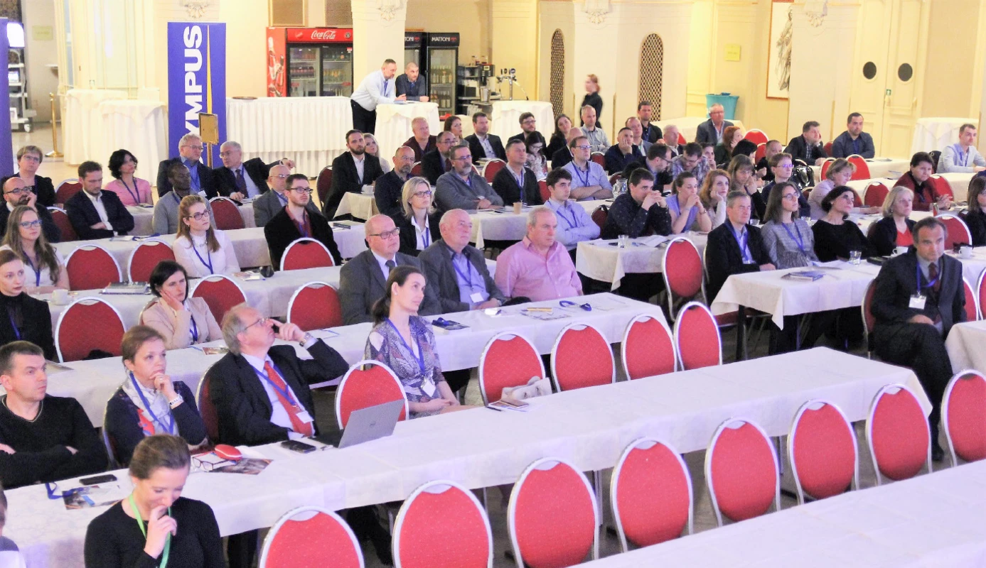 Posluchárna byla
plná pozorných účastníků<br>
Fig. 3. The auditorium was
full of attentive participants