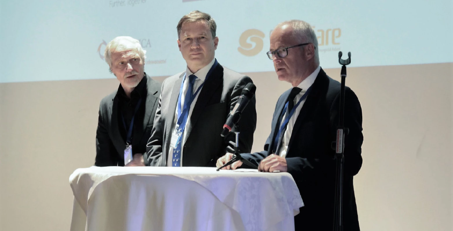 Zahájení sympózia, prof. Hanuš, prof. Hora, prof. Babjuk (zleva doprava)<br>
Fig. 1. Symposium opening, prof. Hanuš, prof. Hora, prof. Babjuk (from left to right)