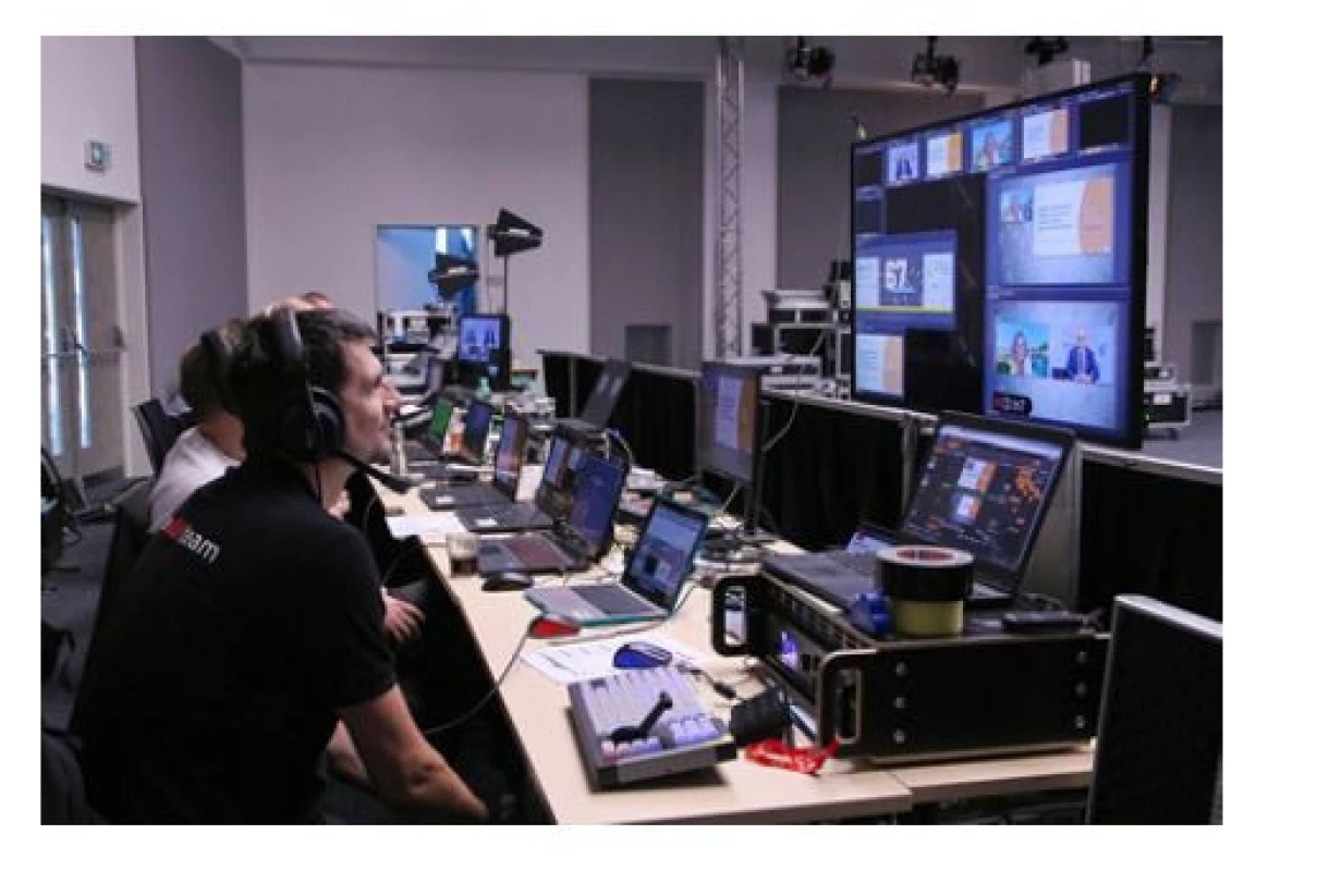Pohled do zákulisí virtuálního studia<br>
Fig. 11. A look behind the scenes of the virtual studio