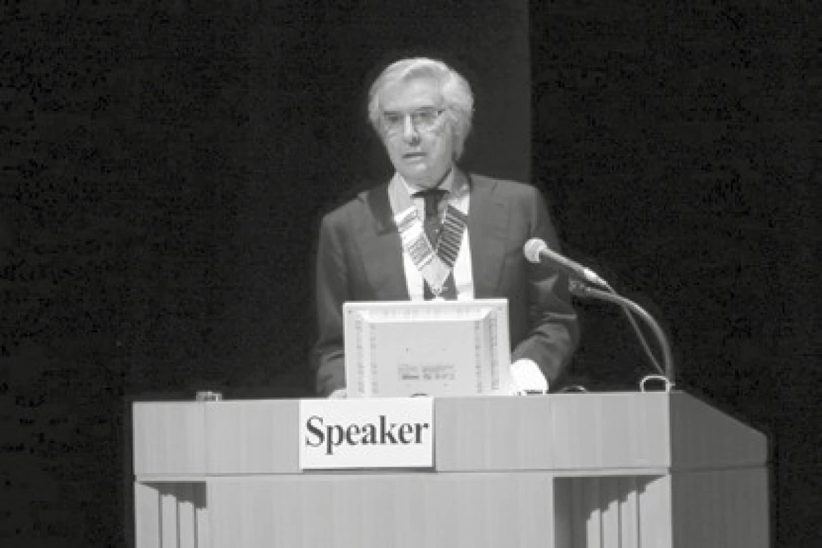 profesor Santo Davide Ferrara,
prezident International Academy of Legal Medicine