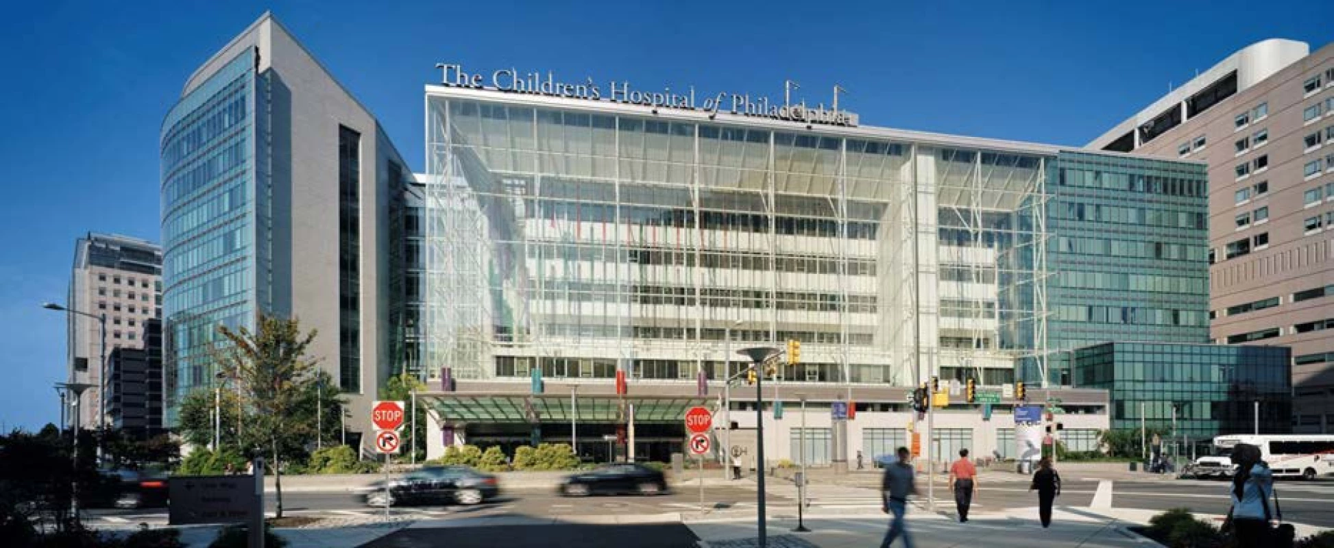 Nemocnice Children´s Hospital of Philadelphia z ulice<br>
Fig. 1. Children´s Hospital of Philadelphia from the street view