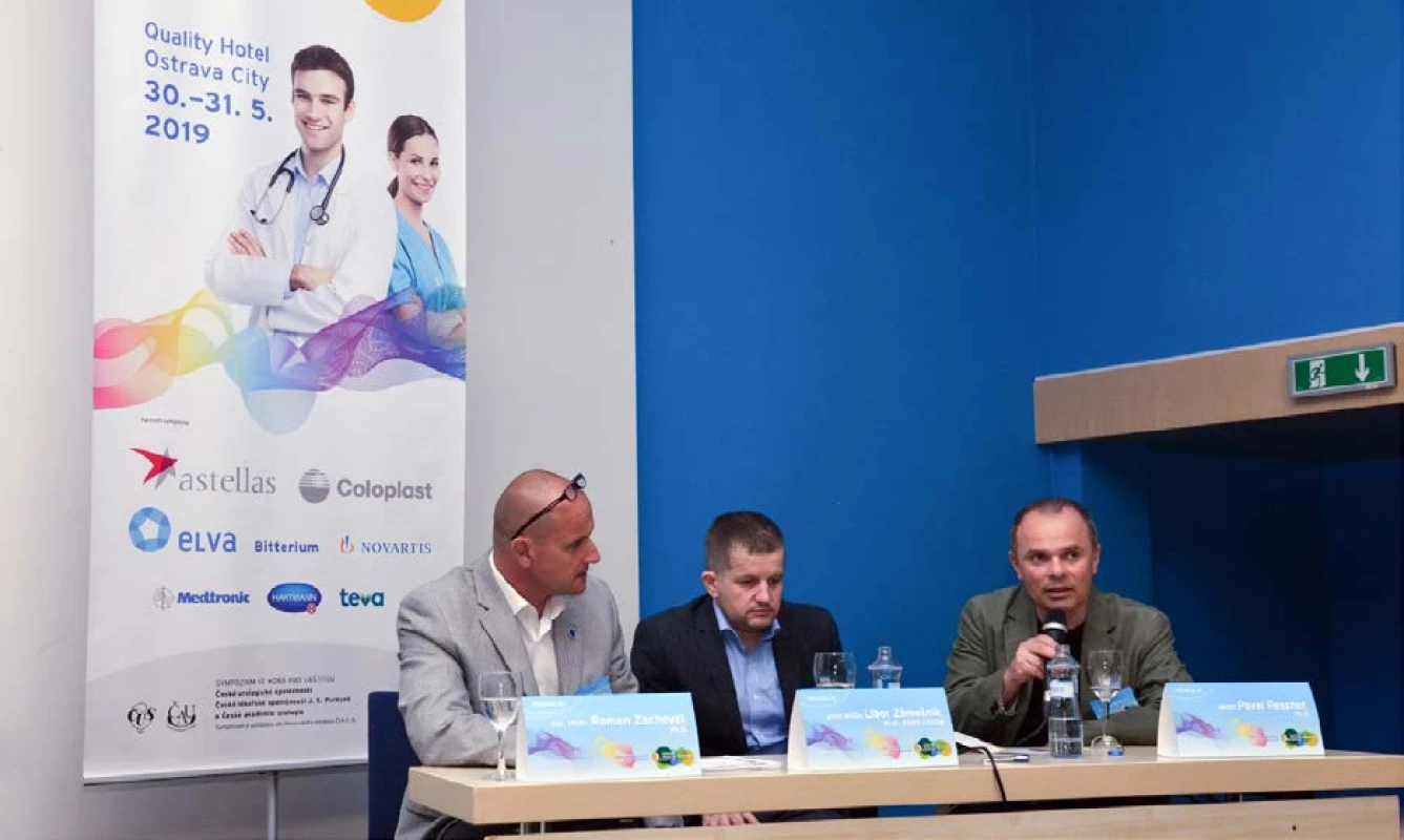 Moderátoři sekce věnované Parkinsonově chorobě (zleva doc. Zachoval, prim. Zámečník a as. Ressner)<br>
Fig. 1. Moderators of the Parkinson Disease section (left to right: doc. Zachoval, prim. Zámečník, and as. Ressner)