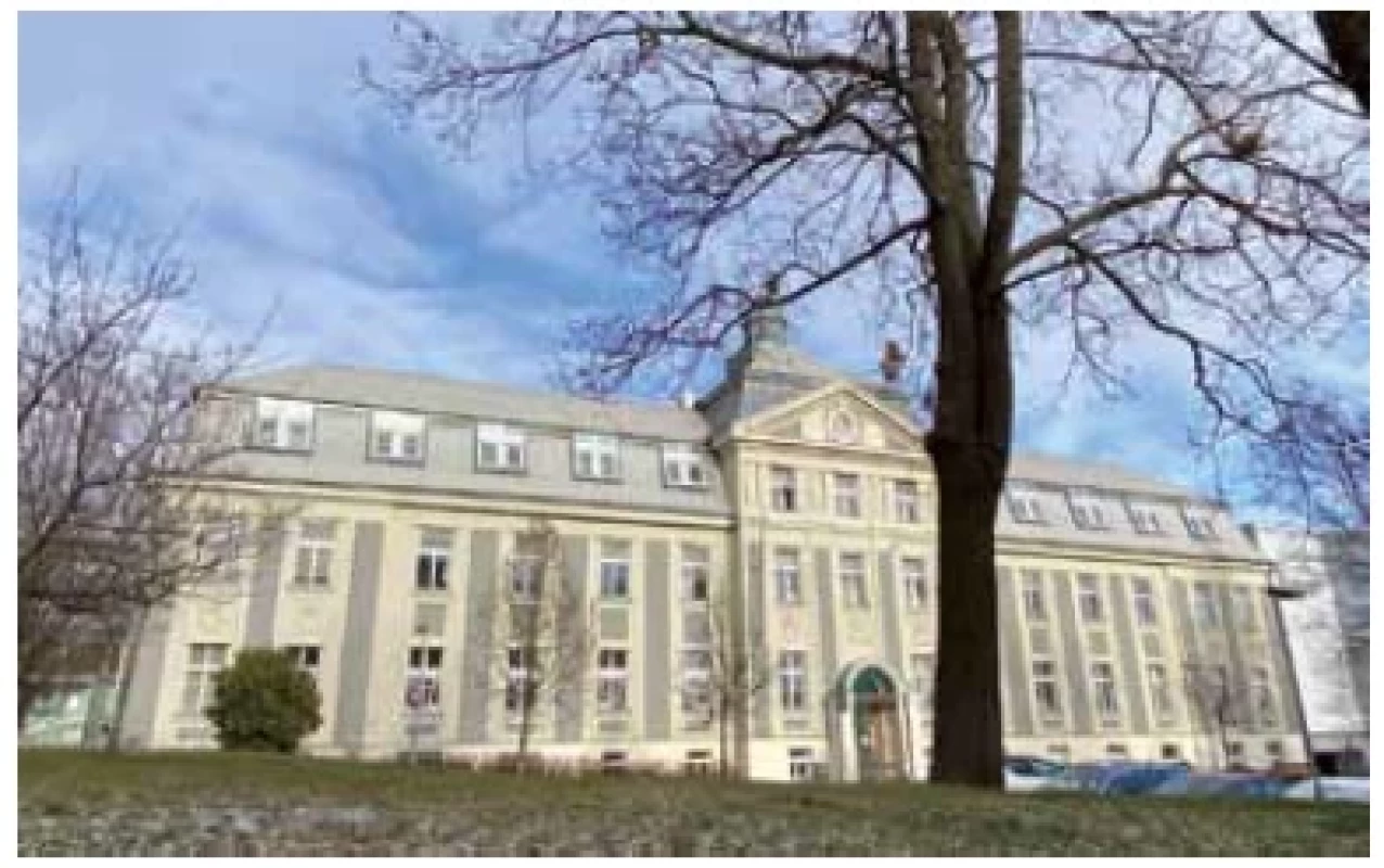 Současný stav budovy Hagibor po přestavbě financované
Lauderovou nadací (foto autor)