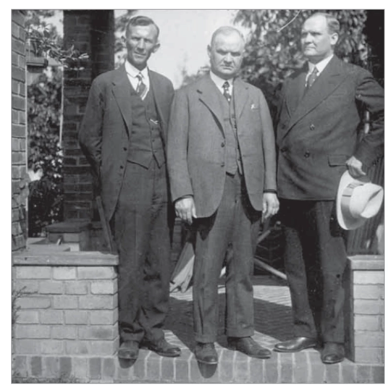Bedřich (vlevo), Antonín a Kazimír (vpravo) Přecechtělovi,
bratři.<br>
Fig. 8. Bedřich (left), Antonín and Kazimír (right) Přecechtěl,
brothers.
