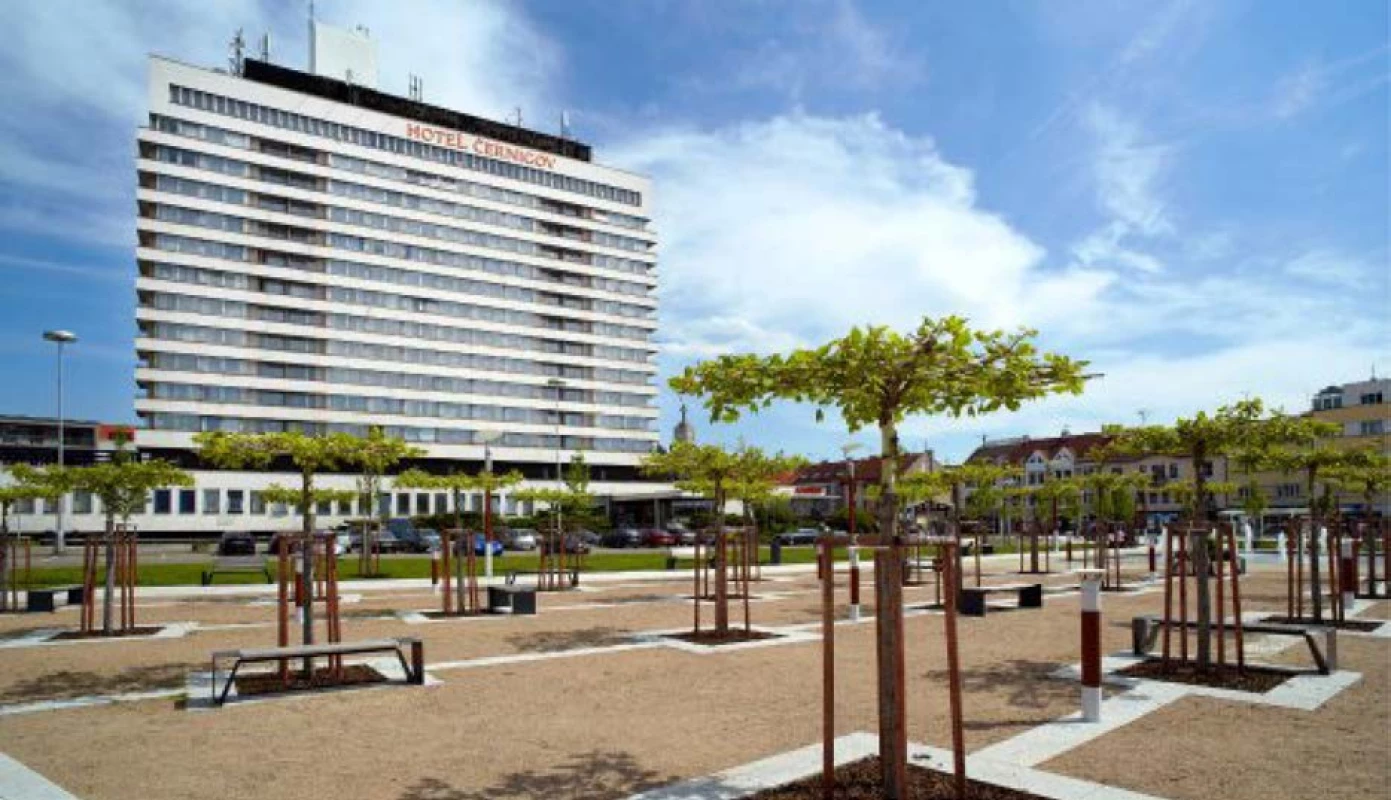 Kongresové centrum Černigov<br>
Fig. 1. Congress centre Černigov